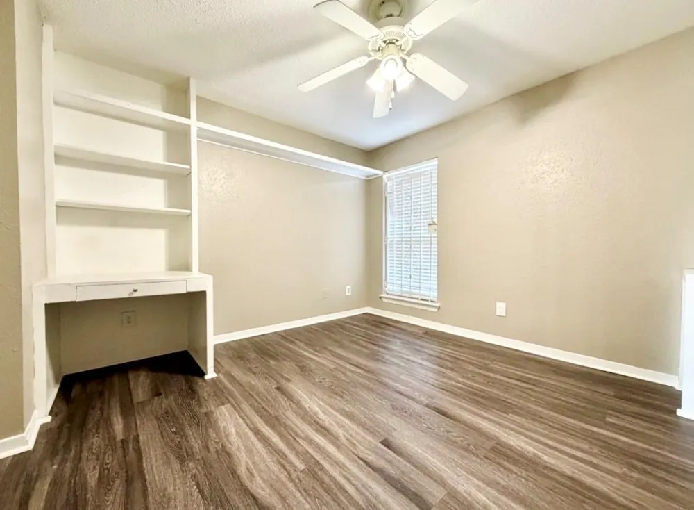 9350 Country Creek Drive #31 Houston, TX 77036