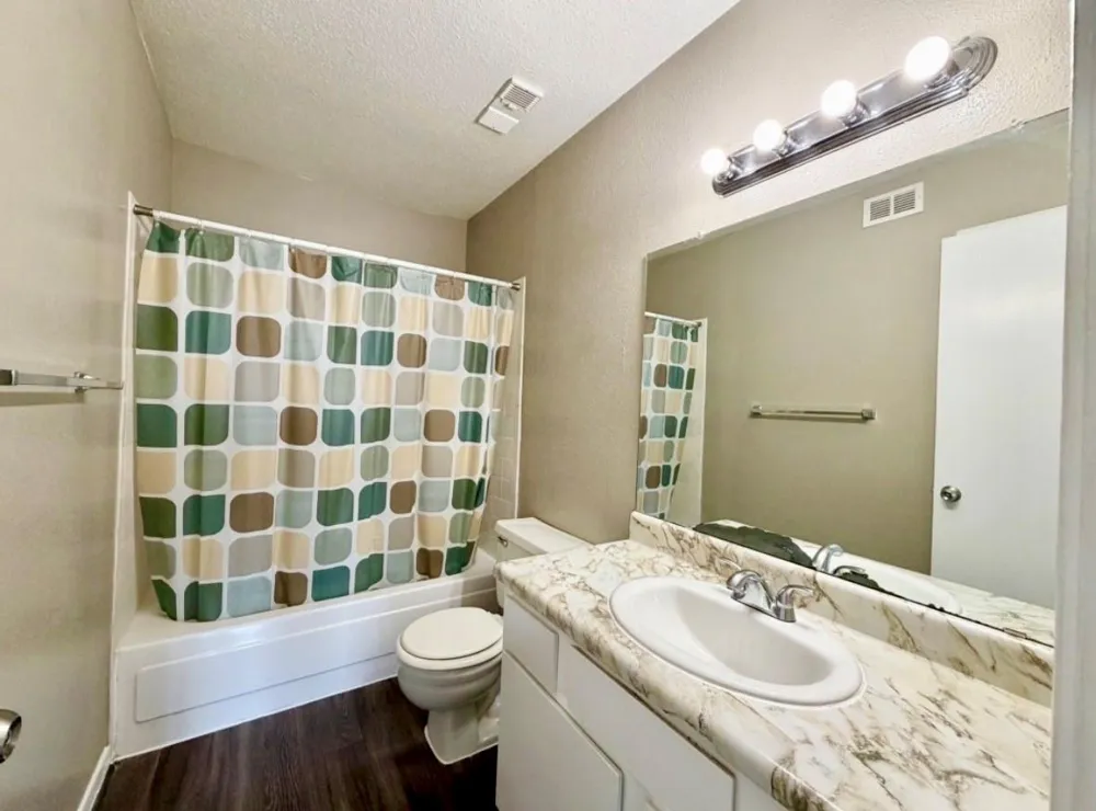 9350 Country Creek Drive #31 Houston, TX 77036