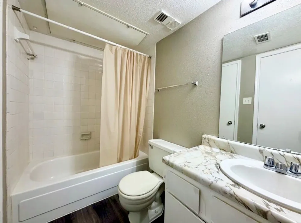 9350 Country Creek Drive #31 Houston, TX 77036