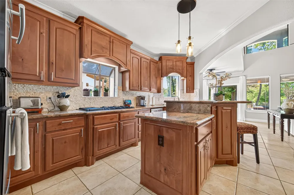 11436 Grand Pine Drive Montgomery, TX 77356
