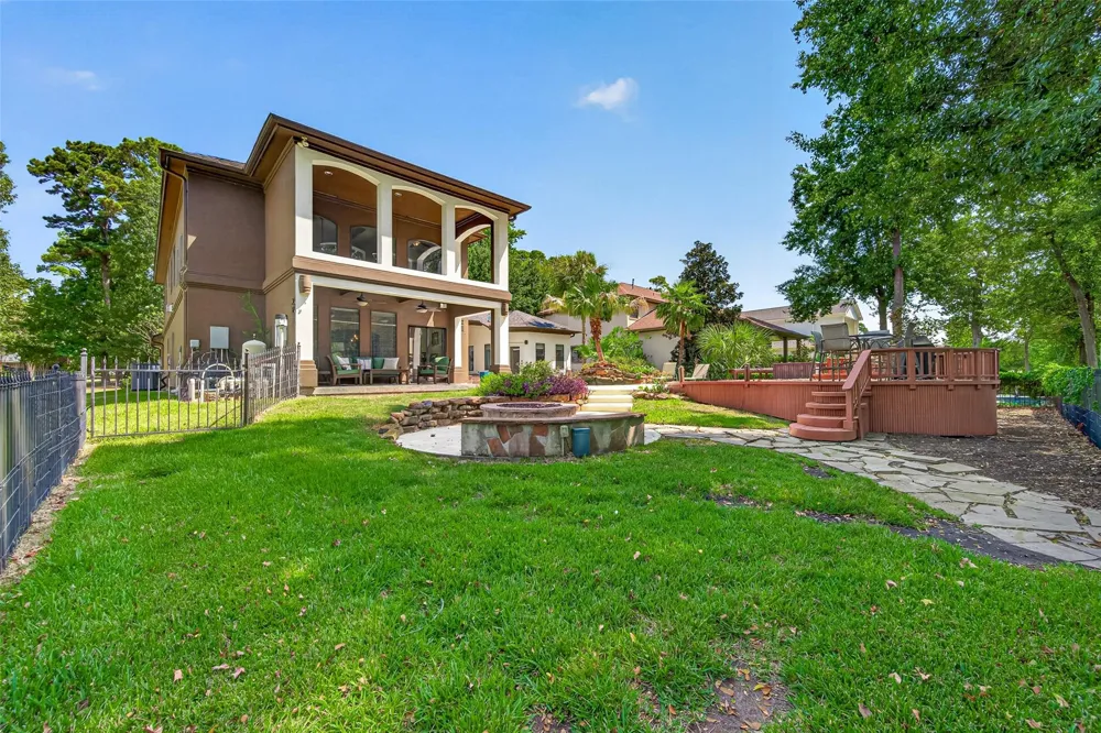 11436 Grand Pine Drive Montgomery, TX 77356
