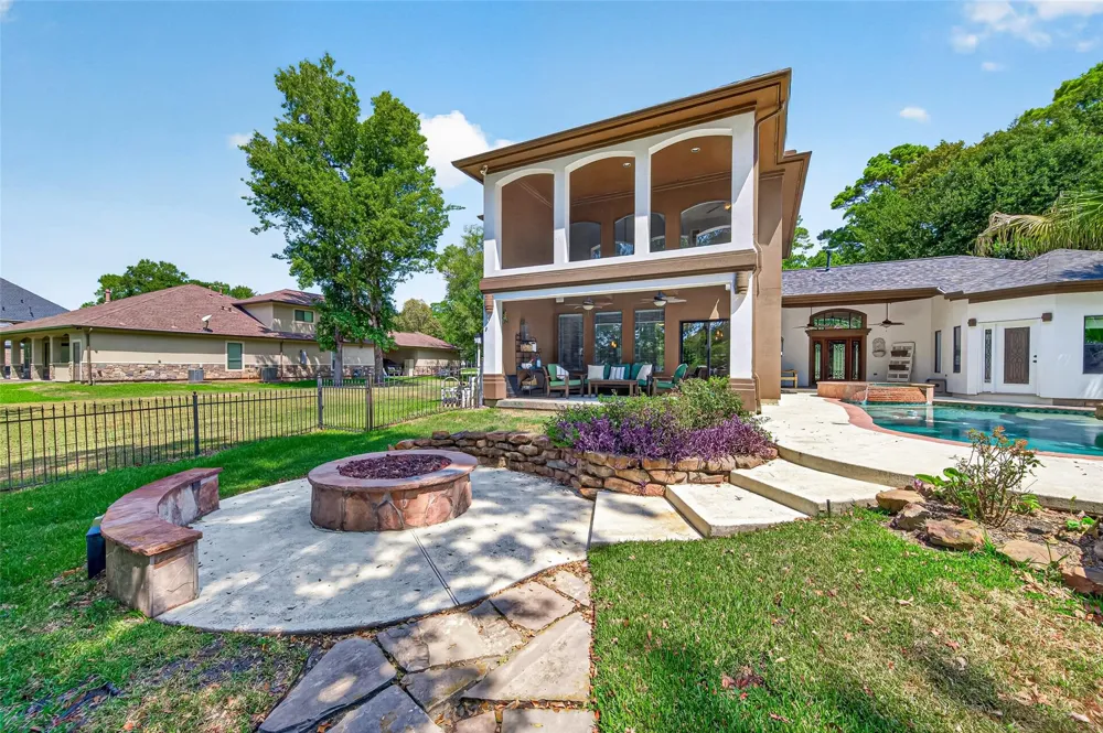 11436 Grand Pine Drive Montgomery, TX 77356