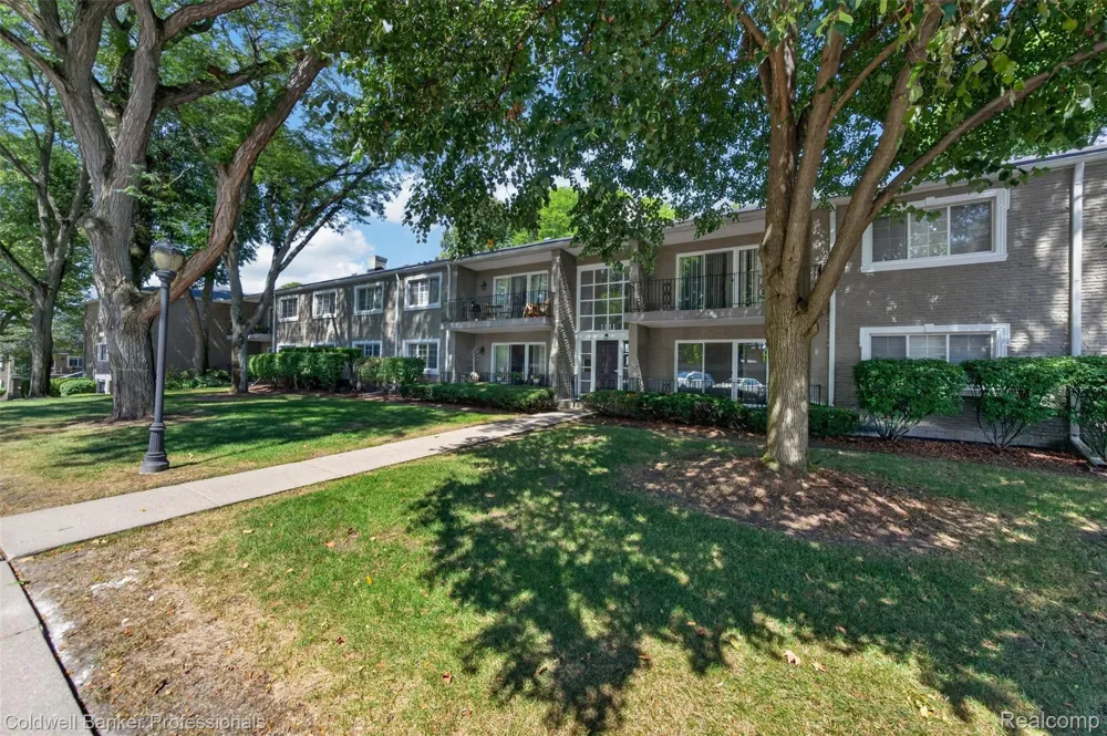 1111 OLD WOODWARD AVENUE #17 Birmingham City, MI 48009
