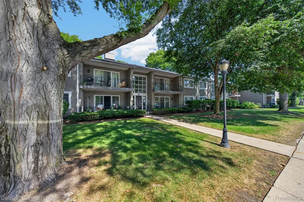 1111 OLD WOODWARD AVENUE #17 Birmingham City, MI 48009