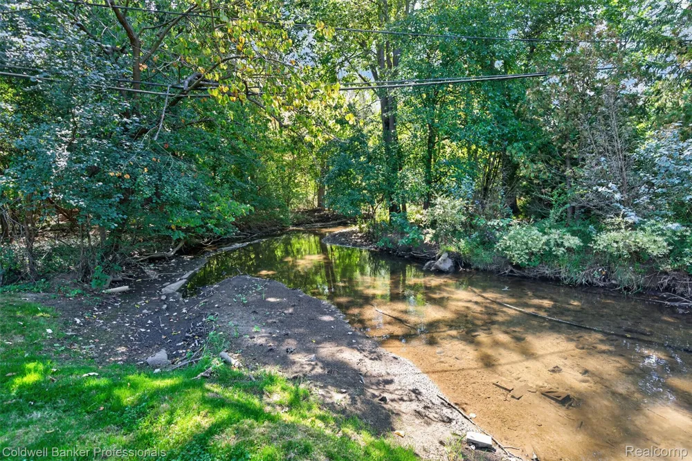 1111 OLD WOODWARD AVENUE #17 Birmingham City, MI 48009