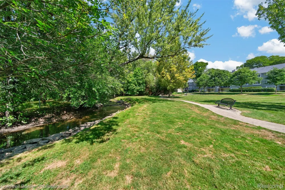 1111 OLD WOODWARD AVENUE #17 Birmingham City, MI 48009
