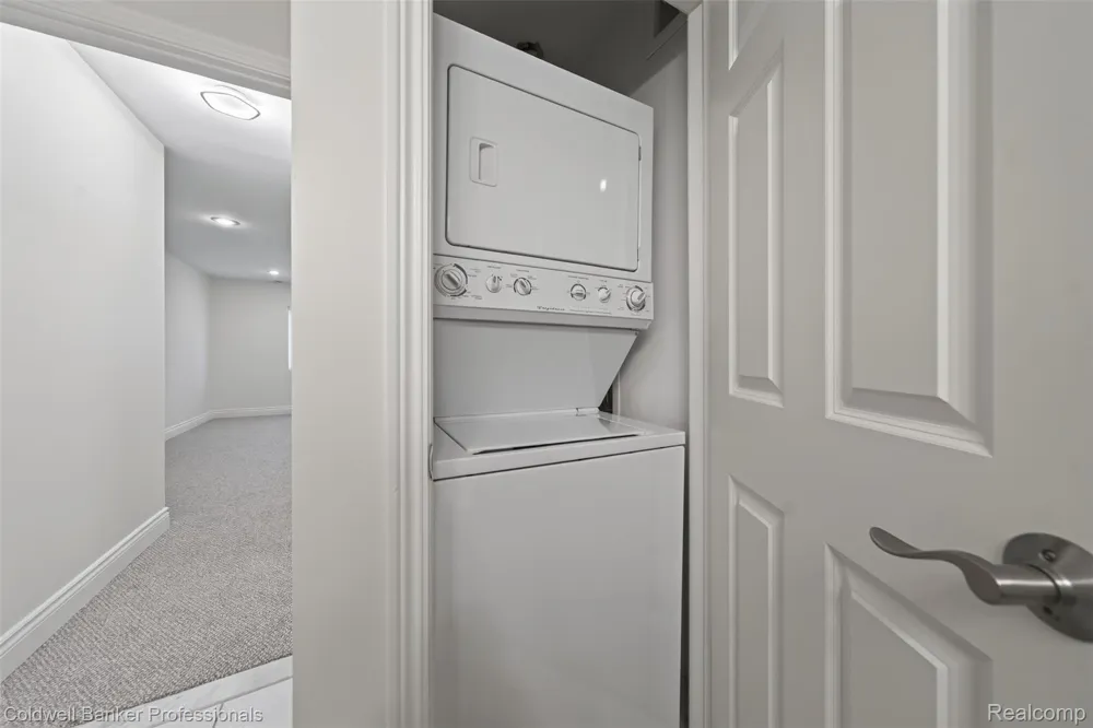 1111 OLD WOODWARD AVENUE #17 Birmingham City, MI 48009
