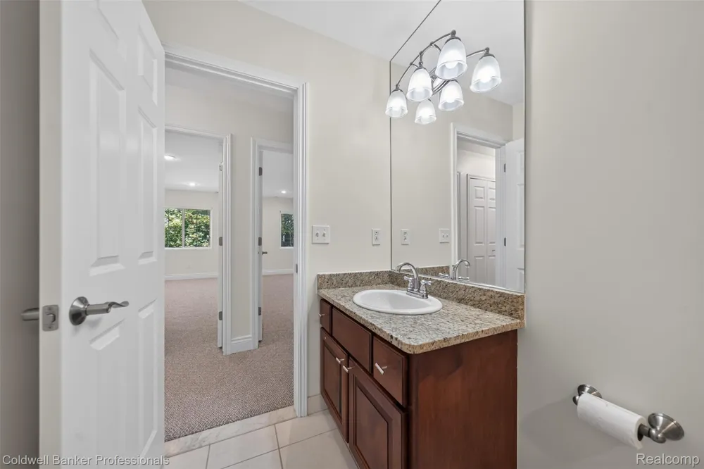 1111 OLD WOODWARD AVENUE #17 Birmingham City, MI 48009