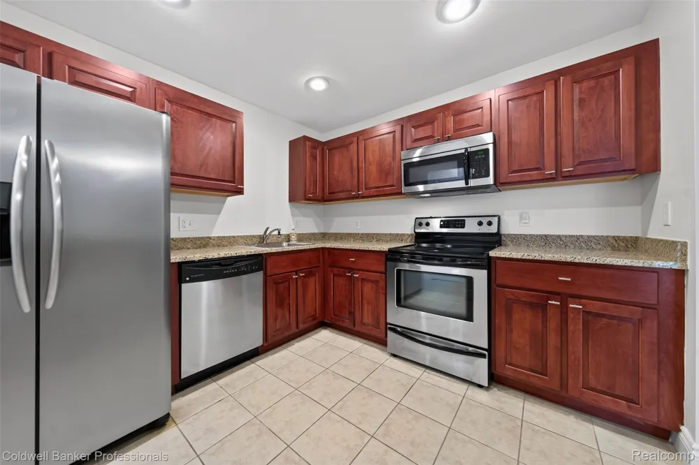 1111 OLD WOODWARD AVENUE #17 Birmingham City, MI 48009