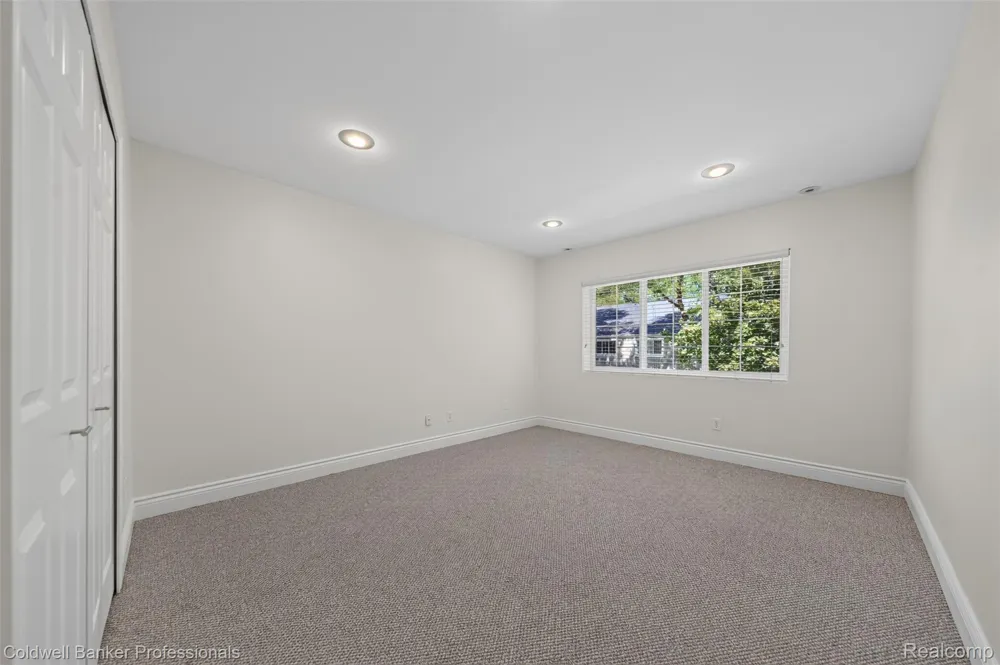 1111 OLD WOODWARD AVENUE #17 Birmingham City, MI 48009
