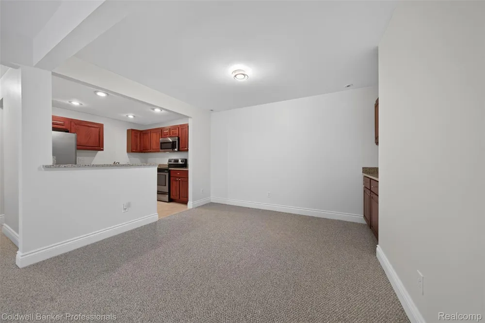 1111 OLD WOODWARD AVENUE #17 Birmingham City, MI 48009