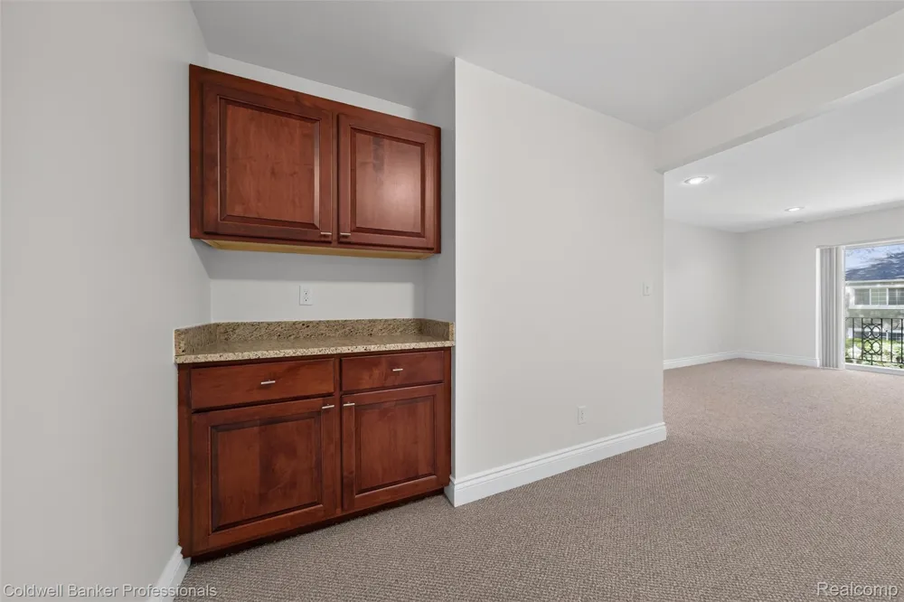 1111 OLD WOODWARD AVENUE #17 Birmingham City, MI 48009