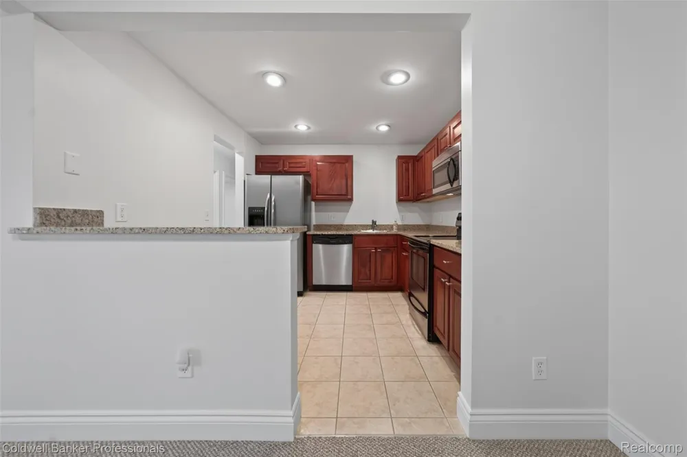 1111 OLD WOODWARD AVENUE #17 Birmingham City, MI 48009