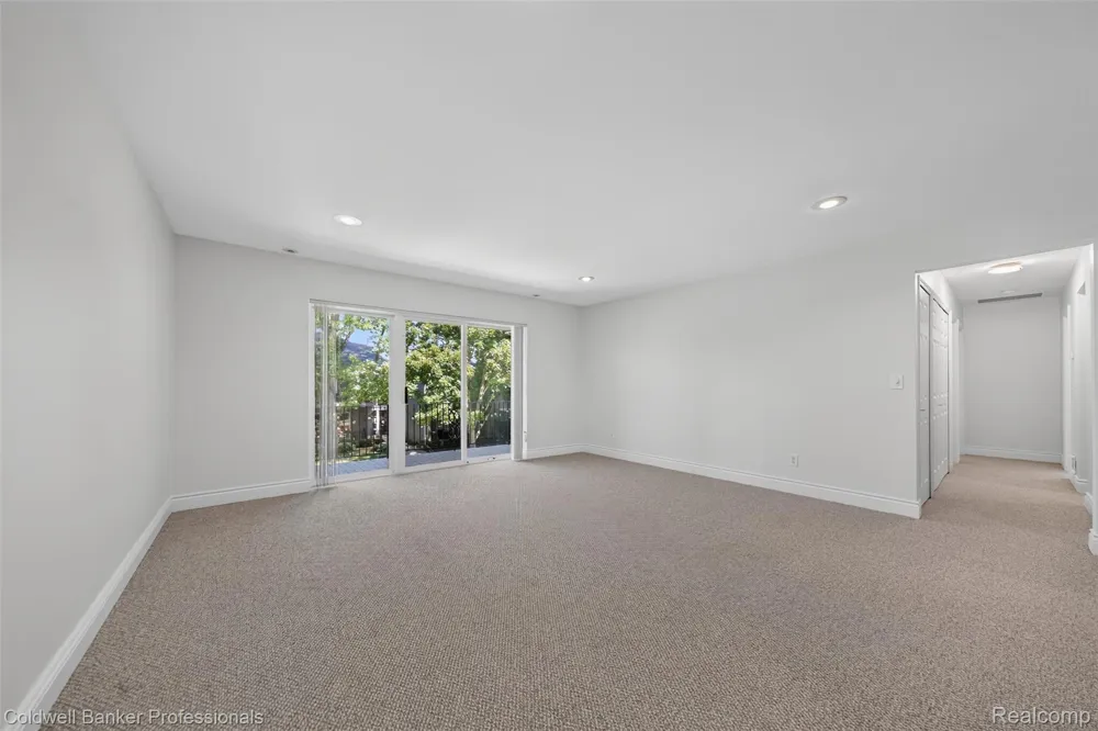 1111 OLD WOODWARD AVENUE #17 Birmingham City, MI 48009