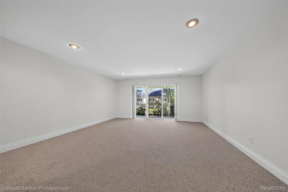 1111 OLD WOODWARD AVENUE #17 Birmingham City, MI 48009