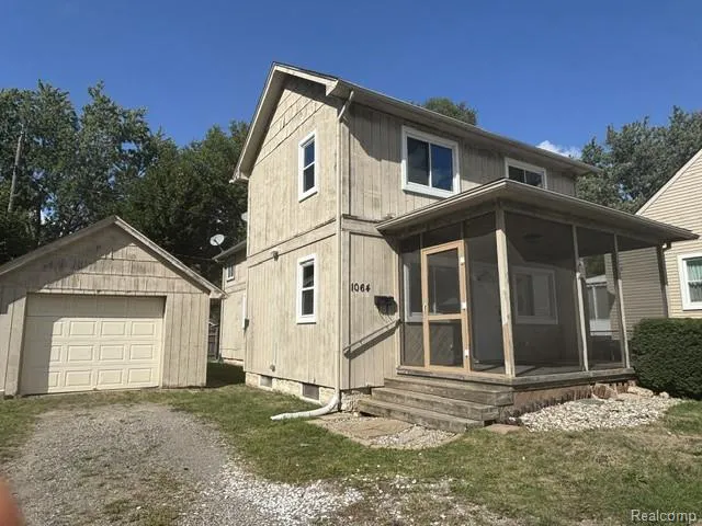 1064 Lakeview Street Waterford Charter Township, MI 48328