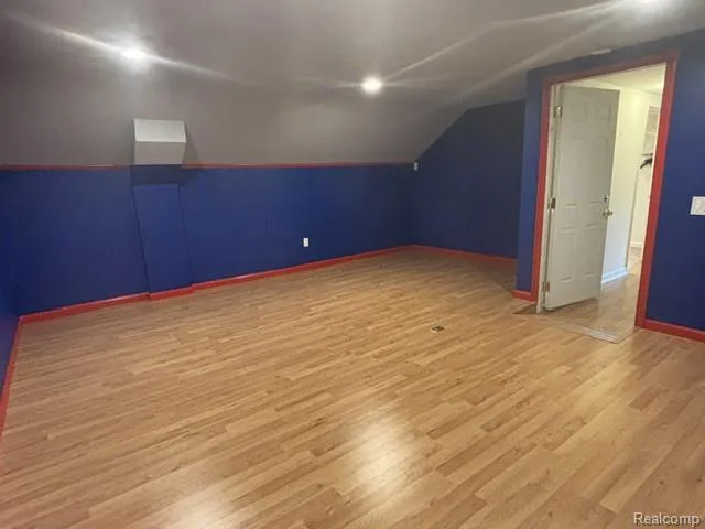 1064 Lakeview Street Waterford Charter Township, MI 48328