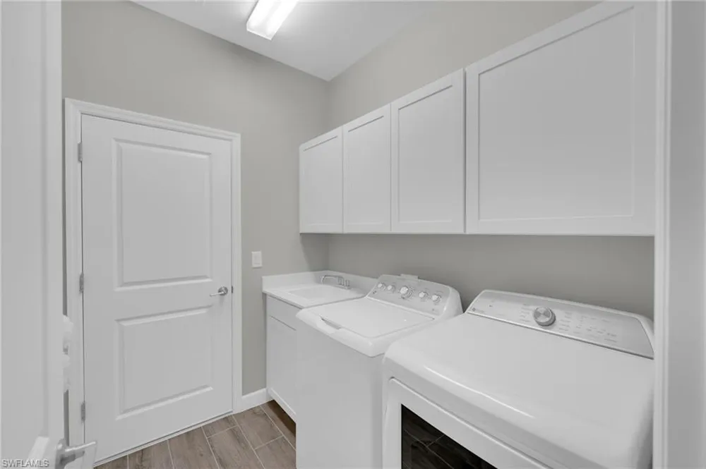 18336 Parksville Drive Estero, FL 33928