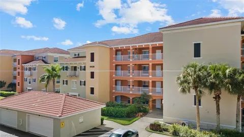 4420 Botanical Place Circle #402