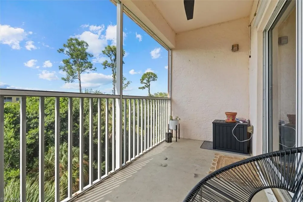 4420 Botanical Place Circle #402 Naples, FL 34112