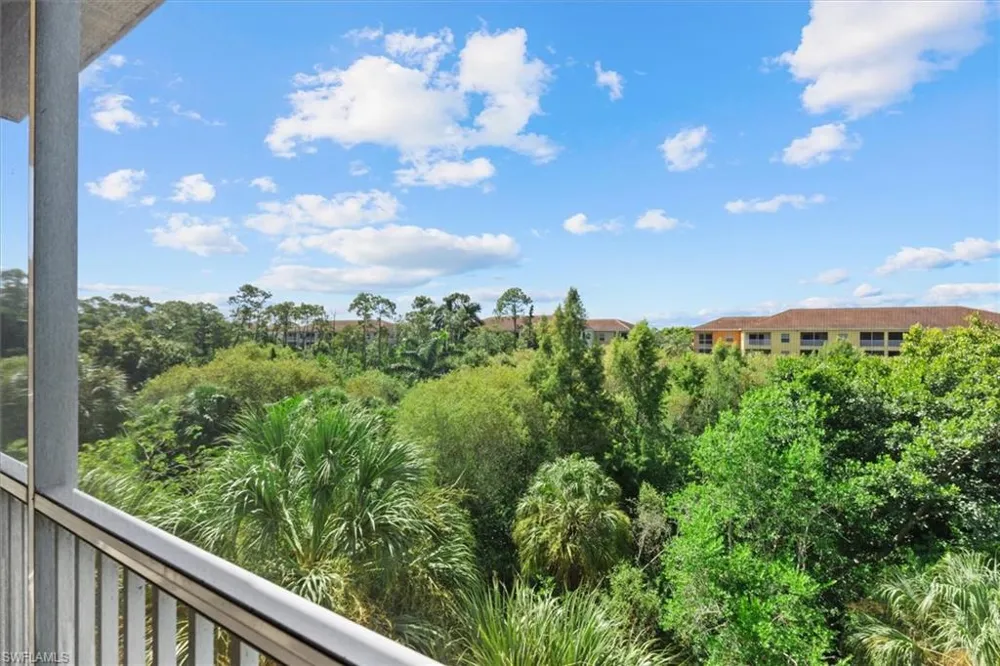 4420 Botanical Place Circle #402 Naples, FL 34112