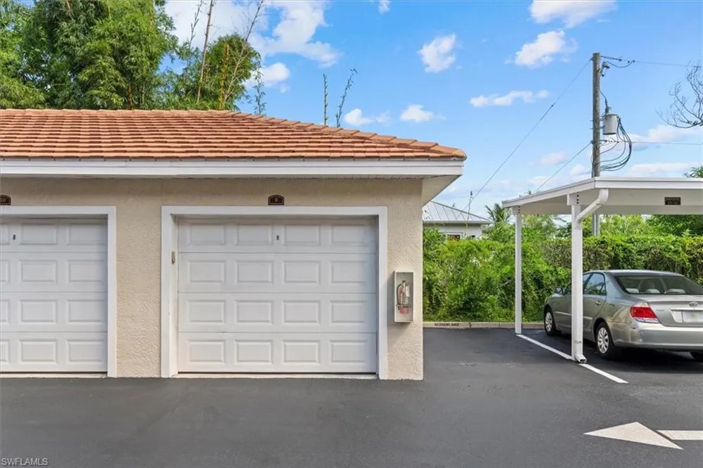 4420 Botanical Place Circle #402 Naples, FL 34112