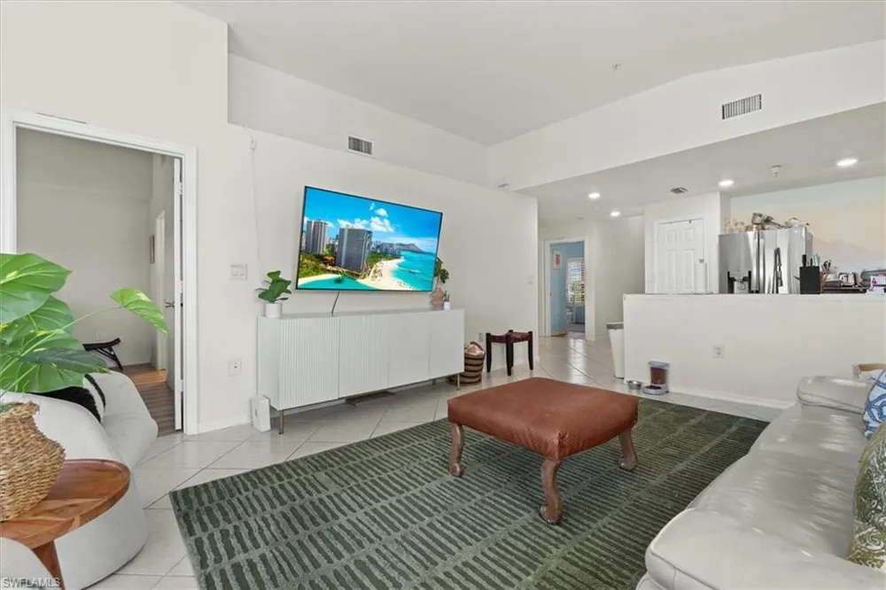 4420 Botanical Place Circle #402 Naples, FL 34112