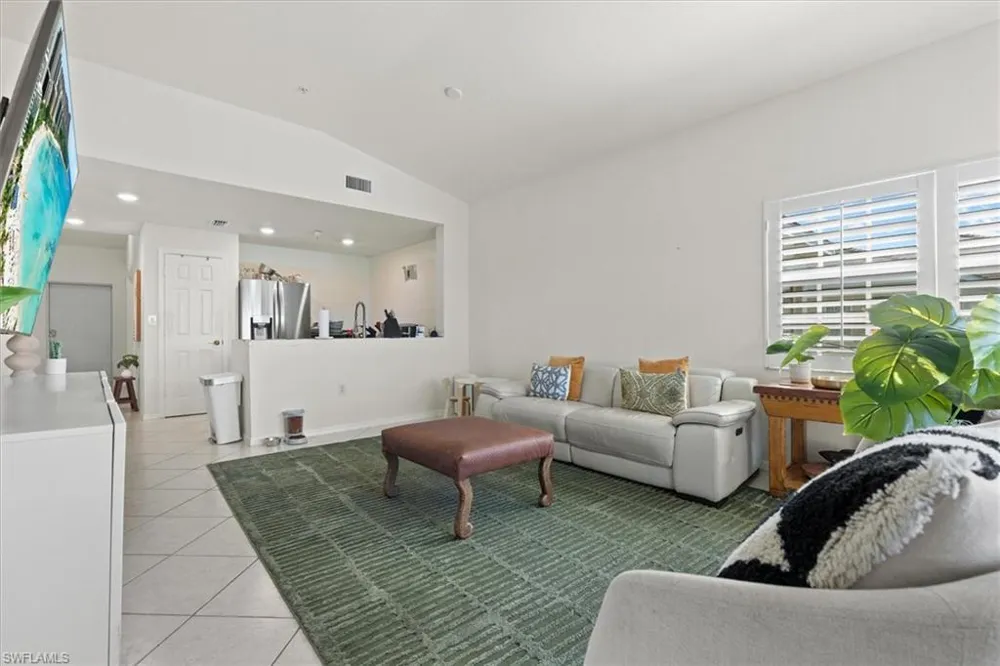 4420 Botanical Place Circle #402 Naples, FL 34112