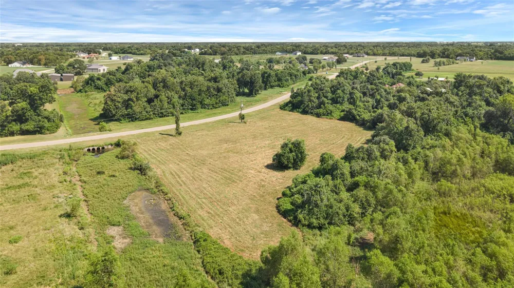 22810 Pittman Drive Angleton, TX 77515
