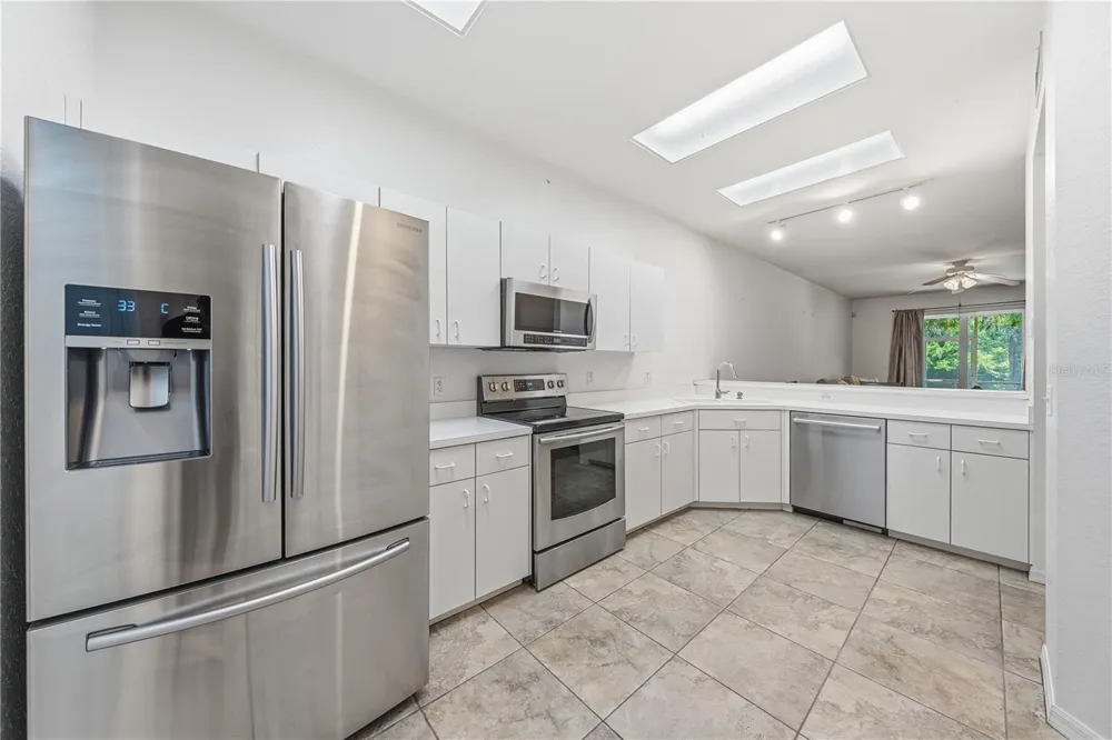 22128 LITTLE LAGOON COURT Lutz, FL 33549