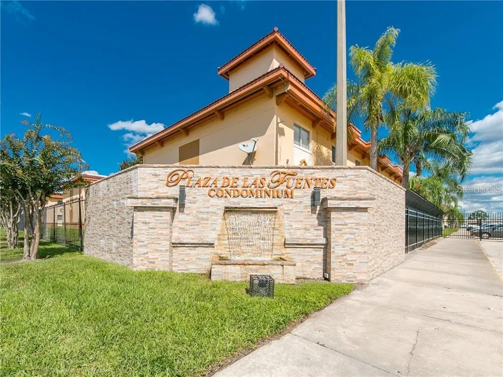 794 RIDENHOUR CIRCLE #794 Orlando, FL 32809