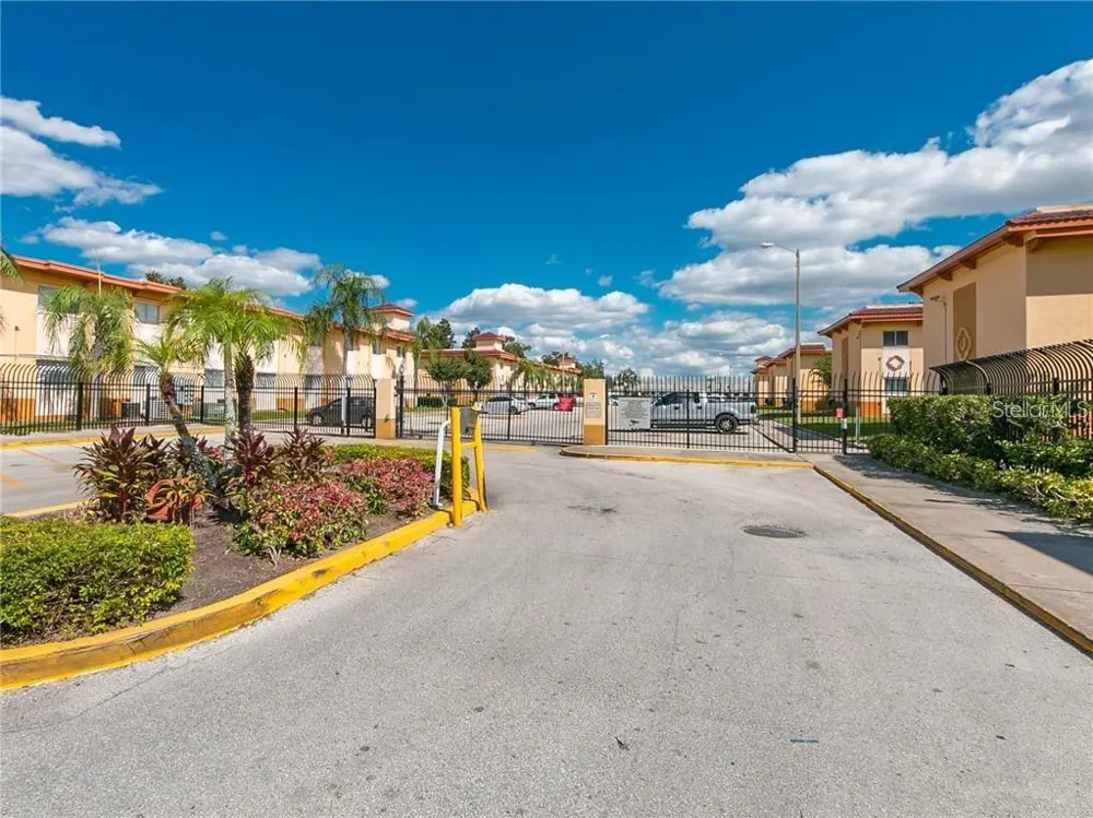 794 RIDENHOUR CIRCLE #794 Orlando, FL 32809