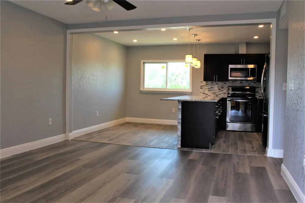 794 RIDENHOUR CIRCLE #794 Orlando, FL 32809