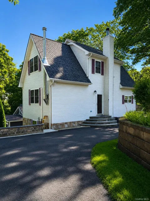 10 Jay Court