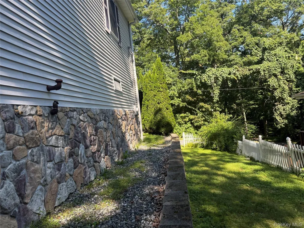 10 Jay Court Carmel, NY 10512