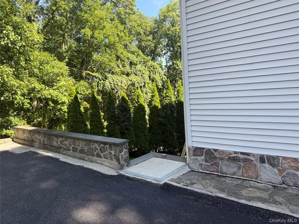 10 Jay Court Carmel, NY 10512