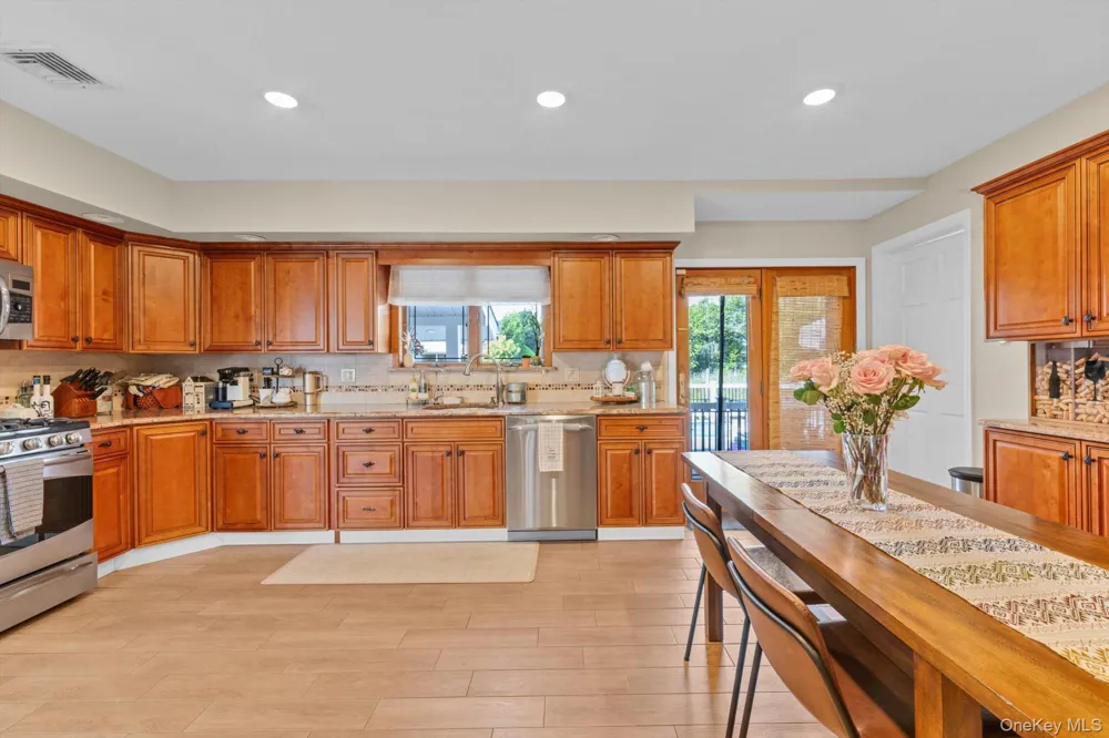3290 Parkway Drive Baldwin, NY 11510
