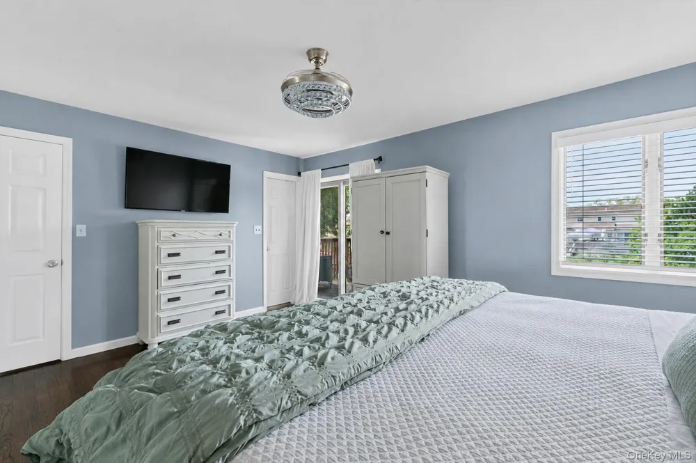 3290 Parkway Drive Baldwin, NY 11510