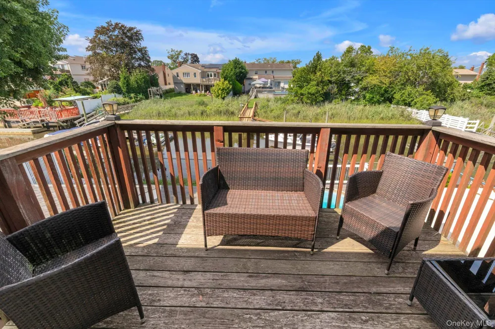 3290 Parkway Drive Baldwin, NY 11510
