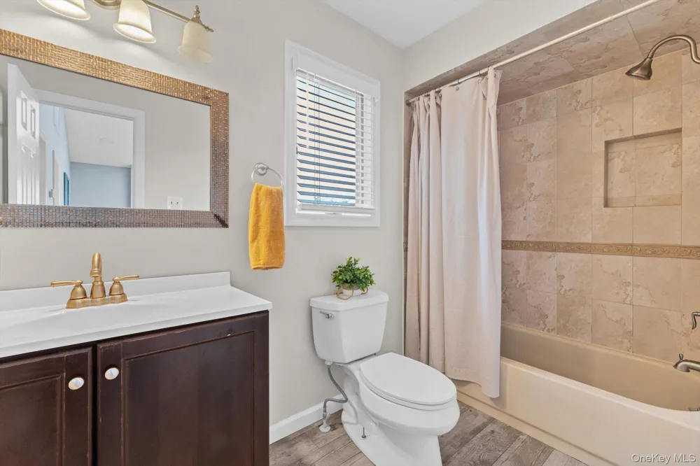 3290 Parkway Drive Baldwin, NY 11510