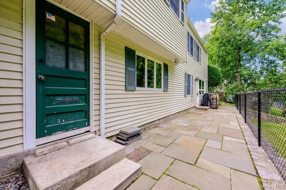 9 Somerstown Road Ossining, NY 10562