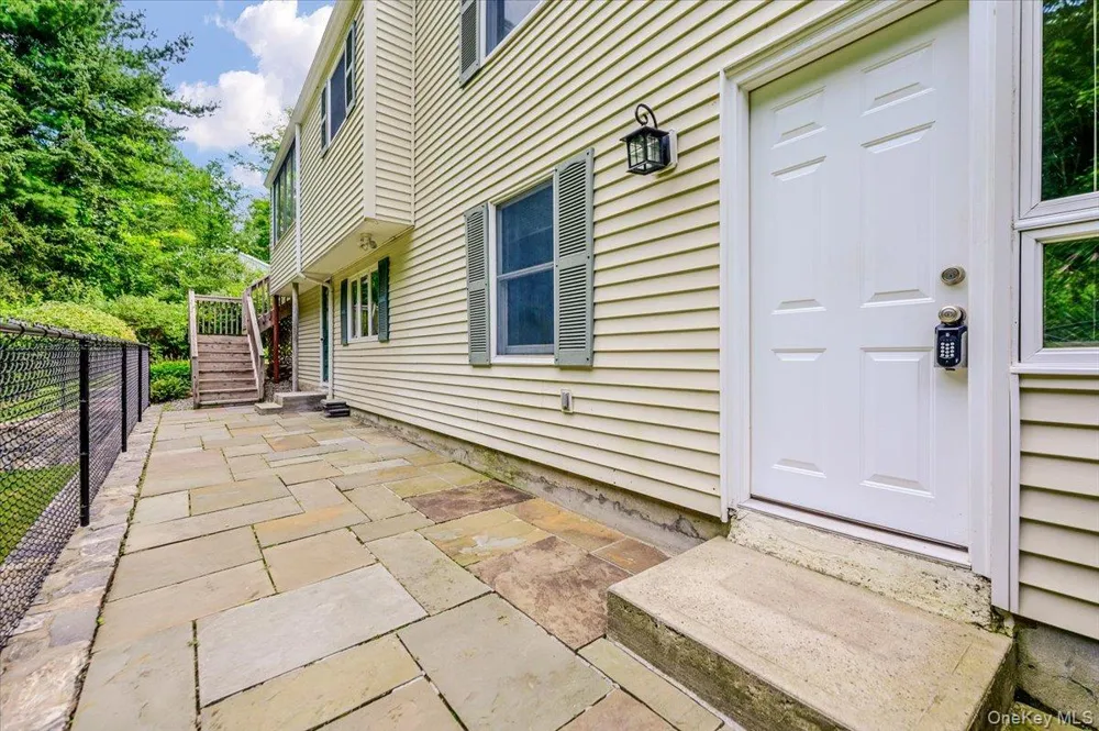 9 Somerstown Road Ossining, NY 10562