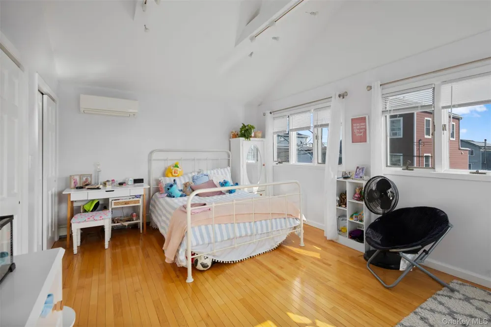 25 W 10th Road Broad Channel, NY 11693