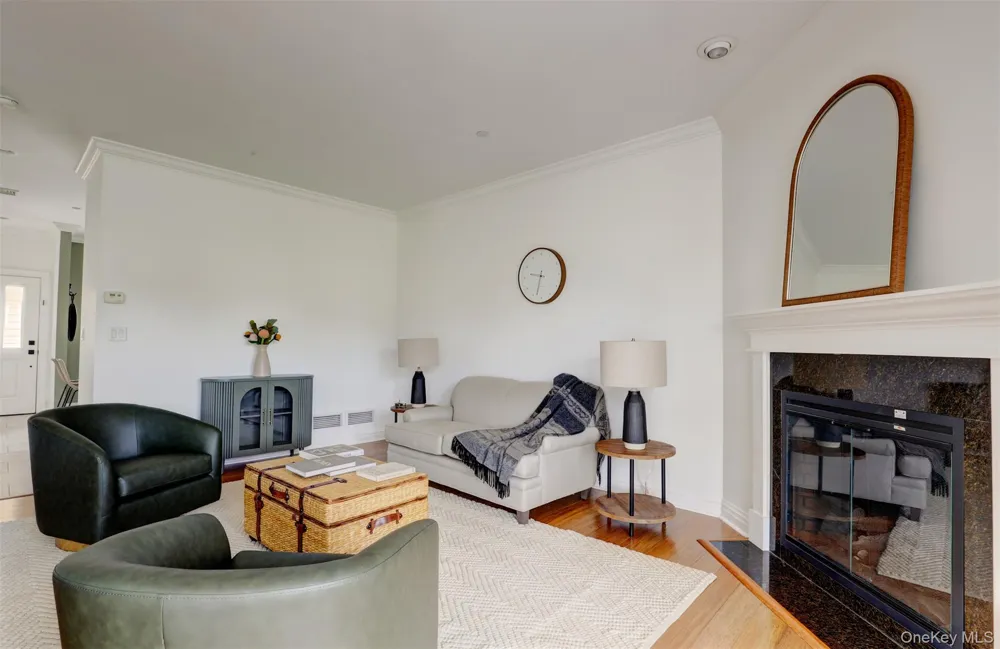 415 Gardenia Drive Rhinebeck, NY 12572