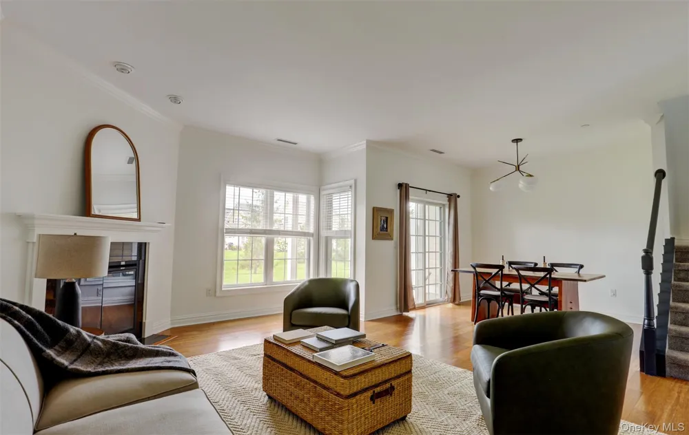 415 Gardenia Drive Rhinebeck, NY 12572