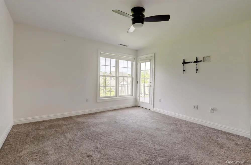 415 Gardenia Drive Rhinebeck, NY 12572