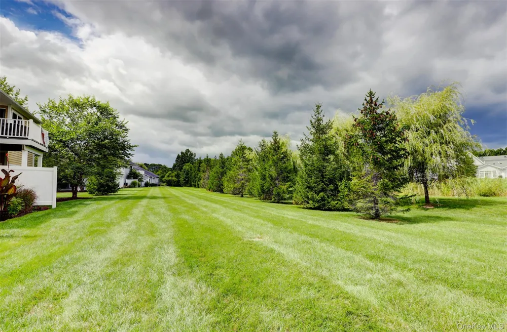 415 Gardenia Drive Rhinebeck, NY 12572