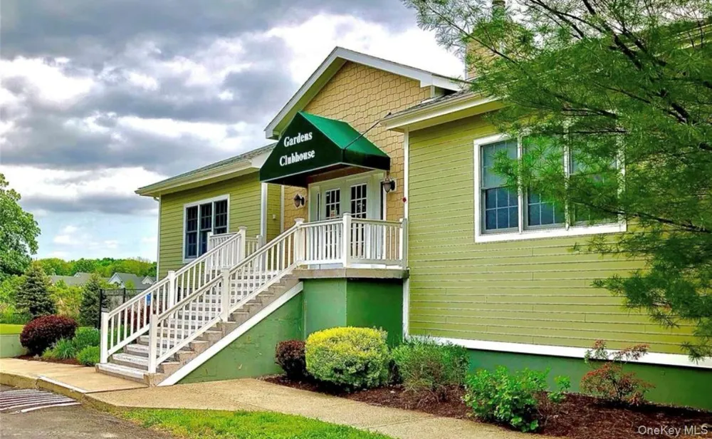 415 Gardenia Drive Rhinebeck, NY 12572