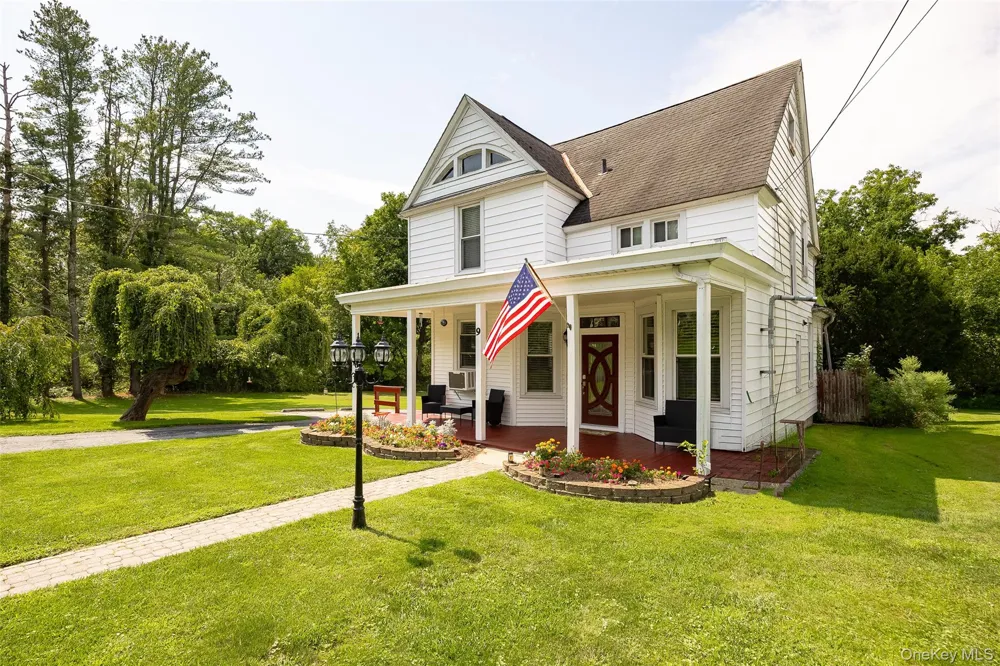 9 Hughes Avenue Staatsburg, NY 12580