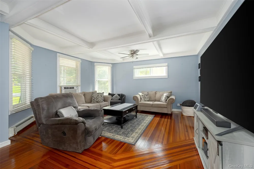 9 Hughes Avenue Staatsburg, NY 12580